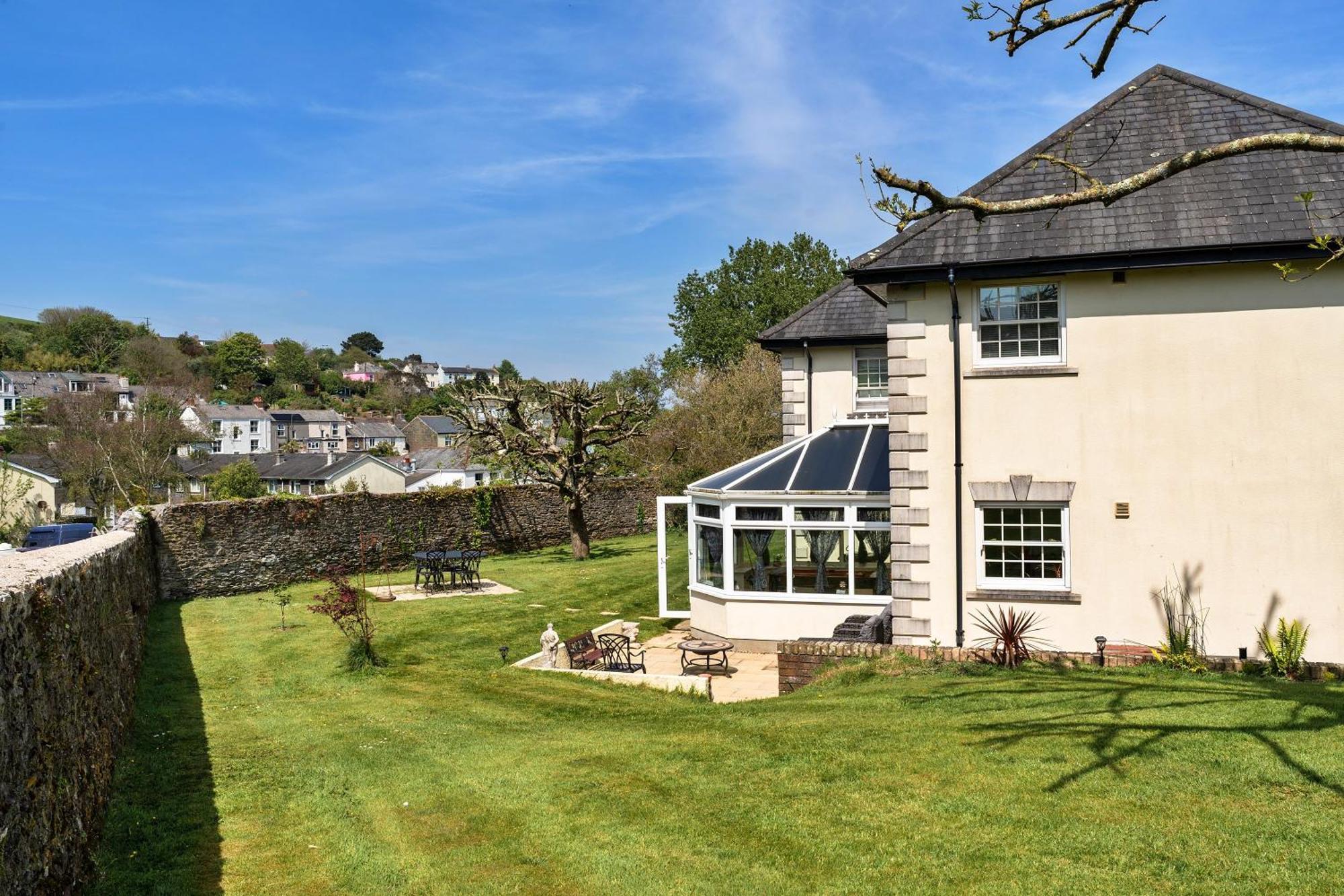 Finest Retreats - Nicely Tucked Away Cottage Torpoint Exterior photo